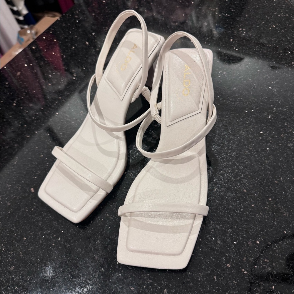 Aldo white sling back kitten heels